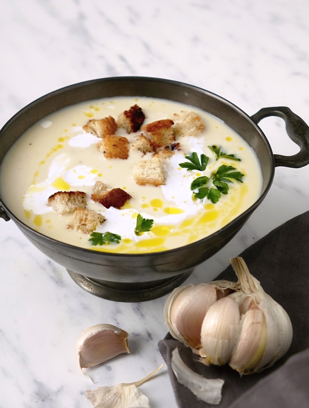 Italian Style Garlic Soup With Crispy Crouton