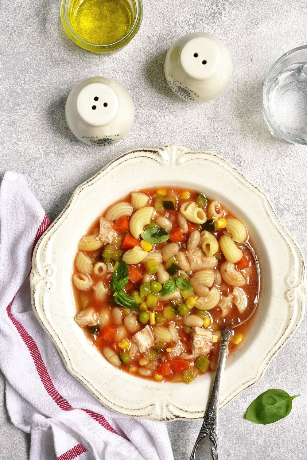Hearty Chicken Macaroni Vegetables Soup