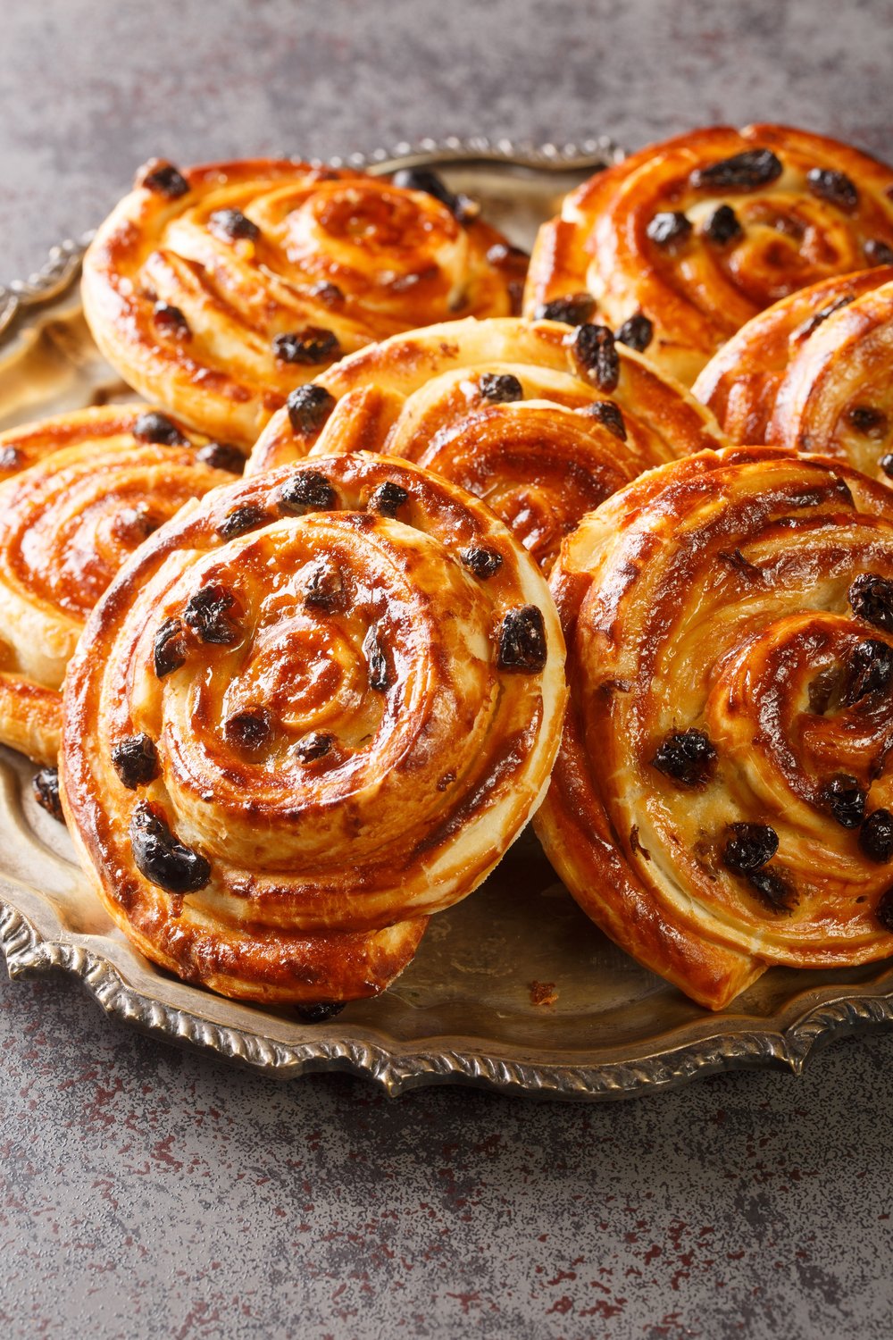 French Custard Raisin Roll