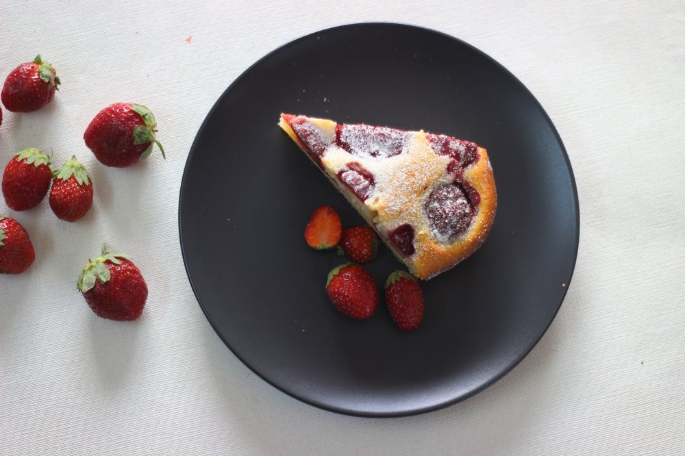 Fluffy Strawberry Cake